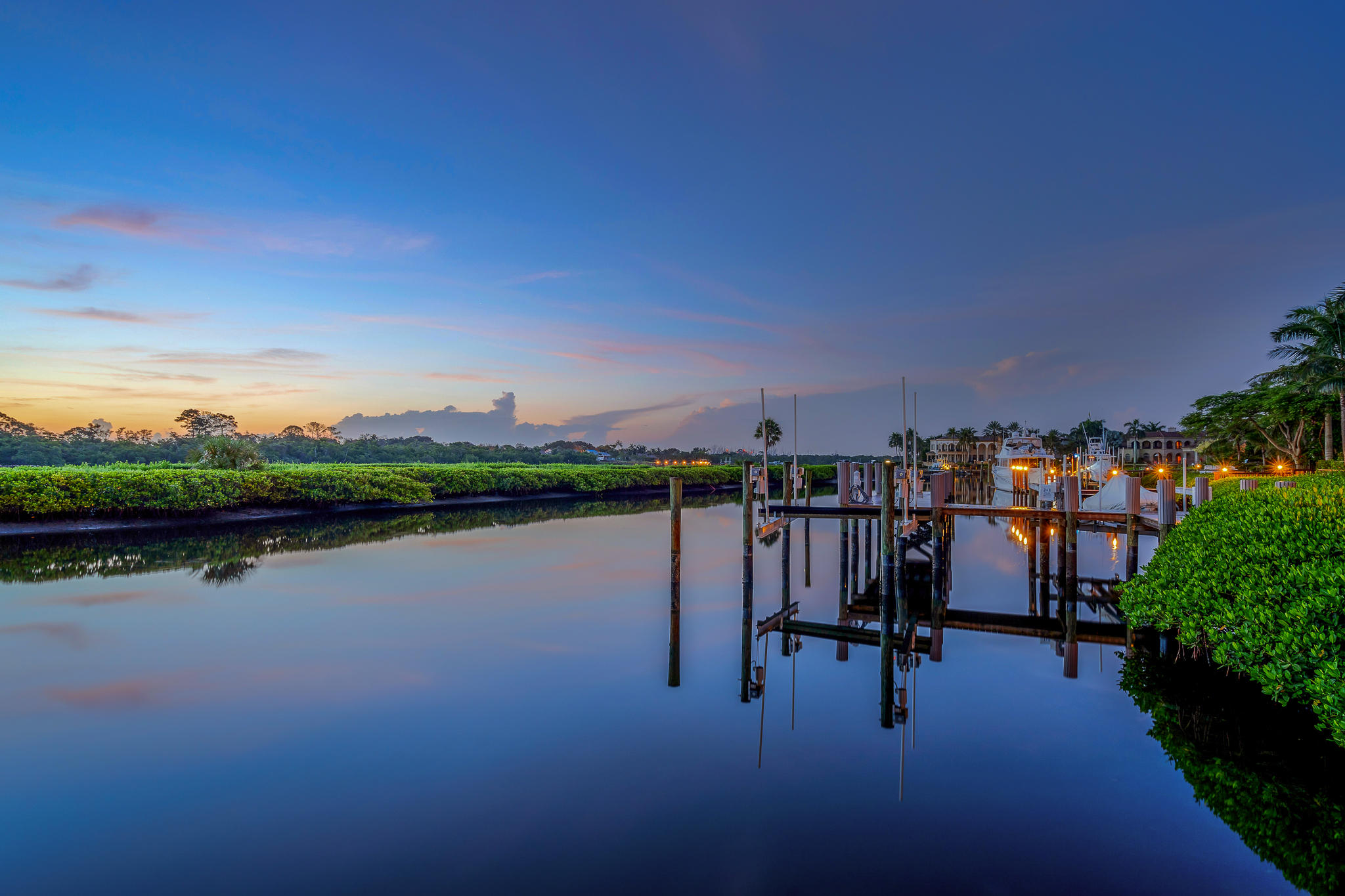 ADMIRALS COVE - Residential