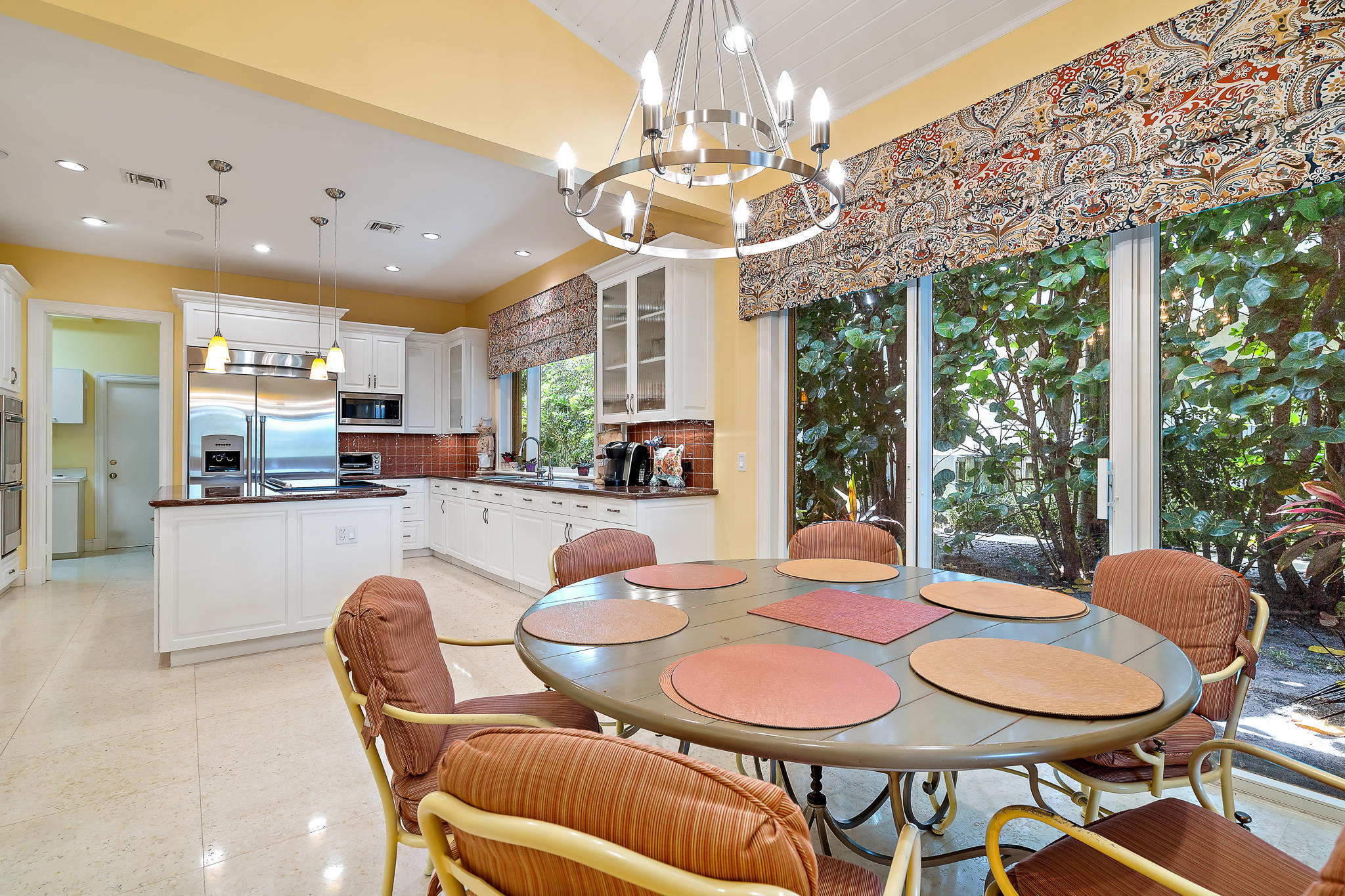 ADMIRALS COVE - Residential