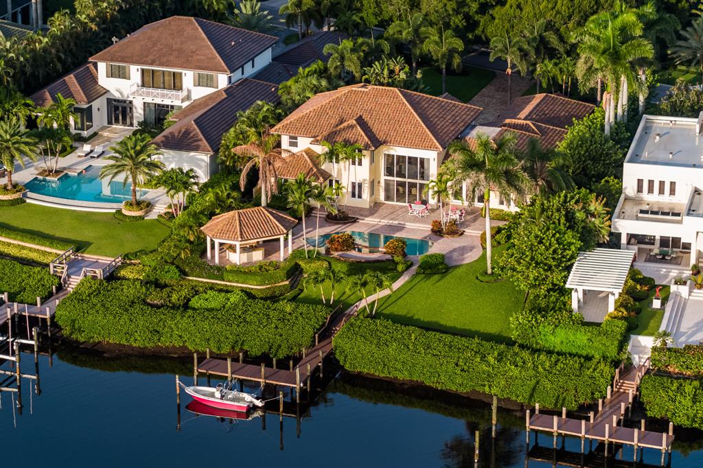ADMIRALS COVE - Residential