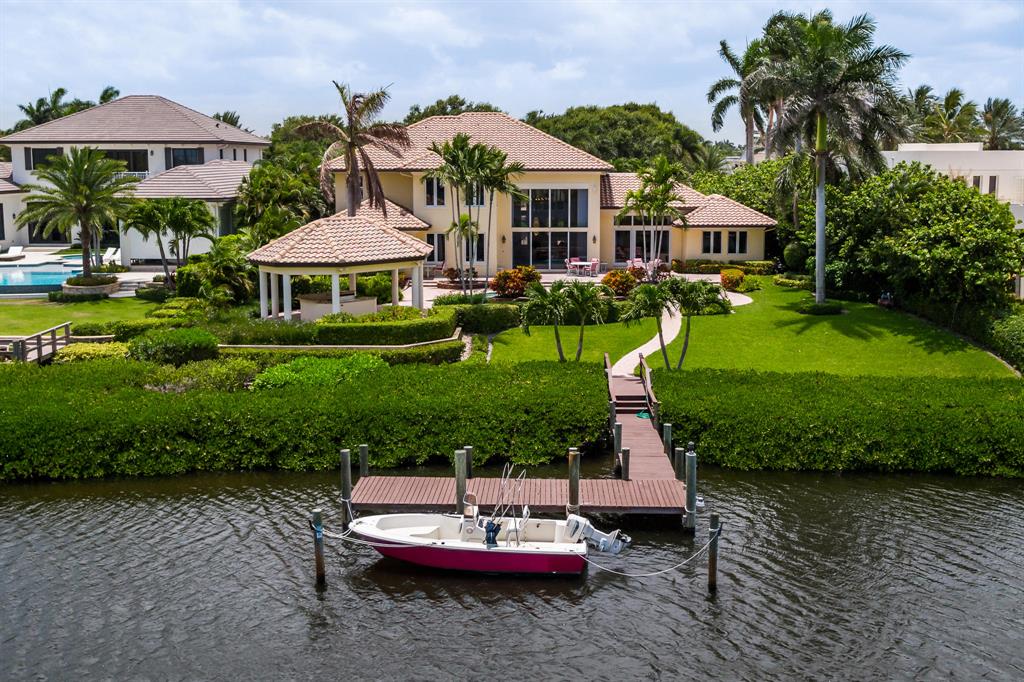 ADMIRALS COVE - Residential