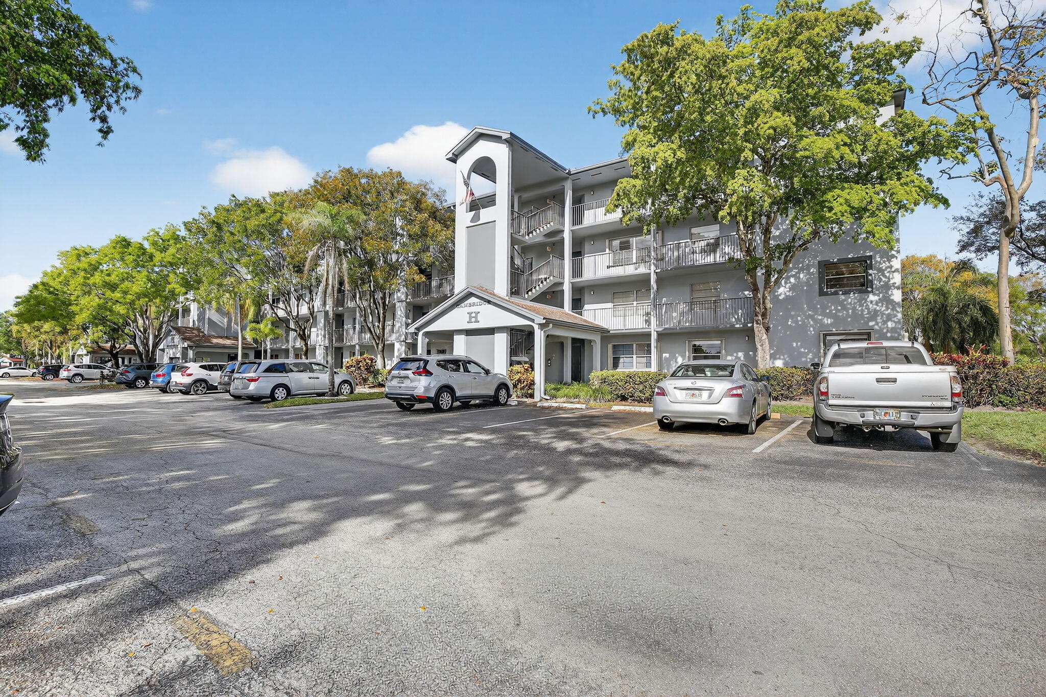 CAMBRIDGE AT CENTURY VILLAGE - Residential