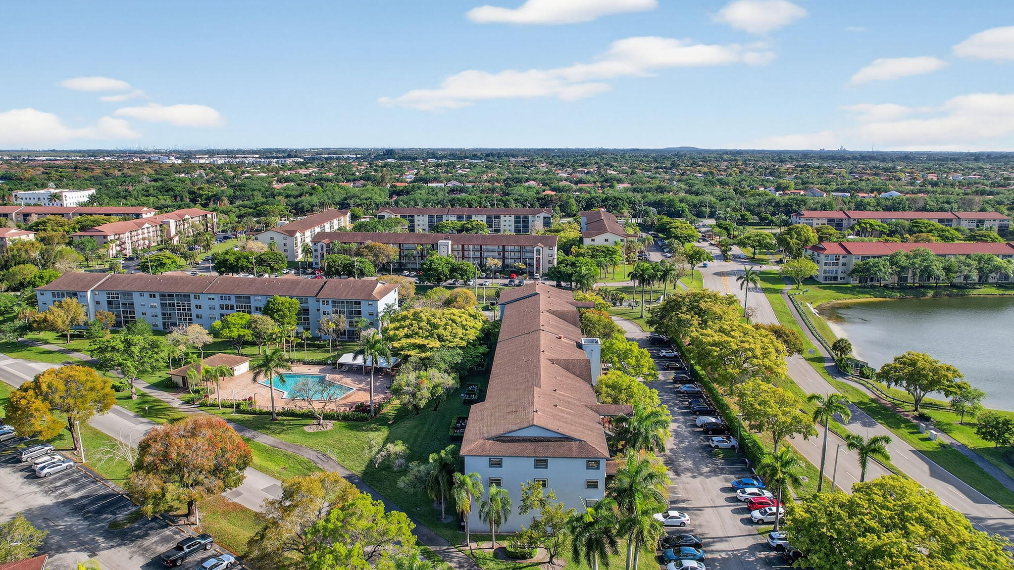 CAMBRIDGE AT CENTURY VILLAGE - Residential