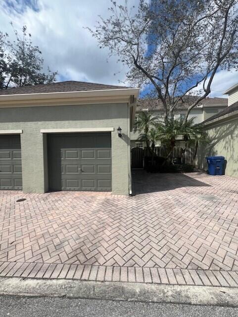 BOTANICA - Residential Lease
