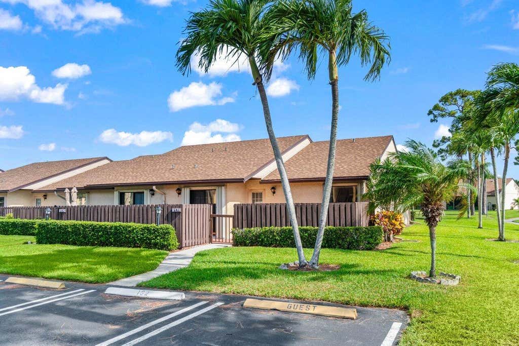 Photo of 817 Sky Pine Way #H, Greenacres, FL 33415 (MLS # R11102691)