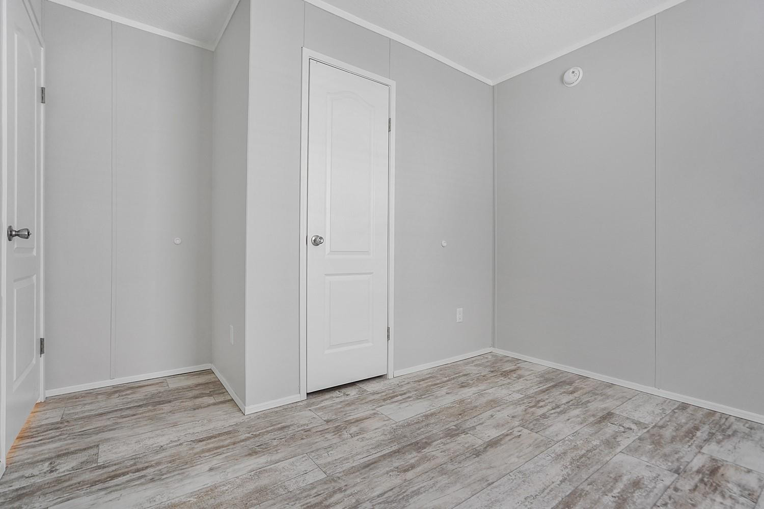 RAVENSWOOD ESTATES & MARI - Residential