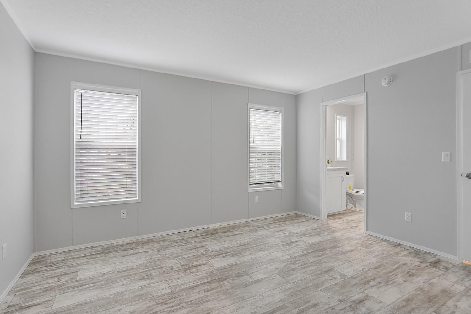 RAVENSWOOD ESTATES & MARI - Residential