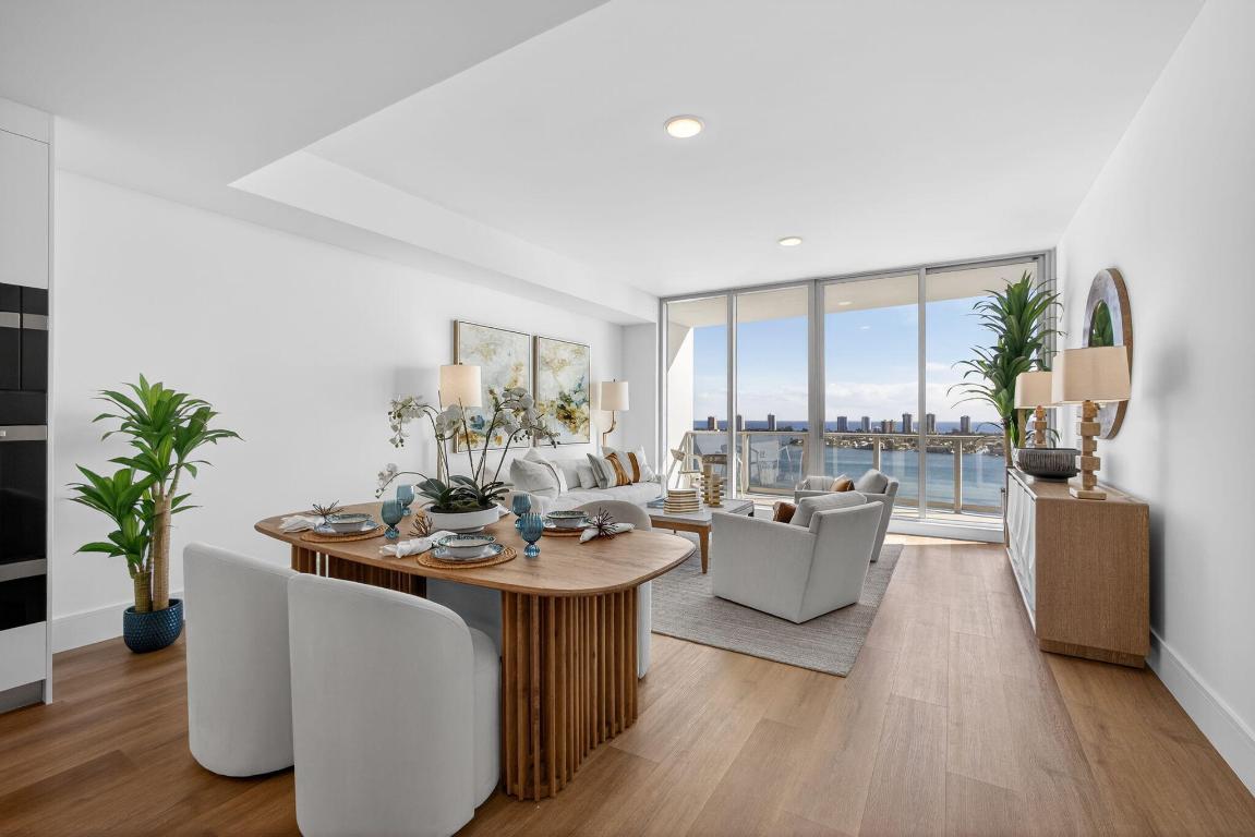 Nautilus 220 Condominium - Residential