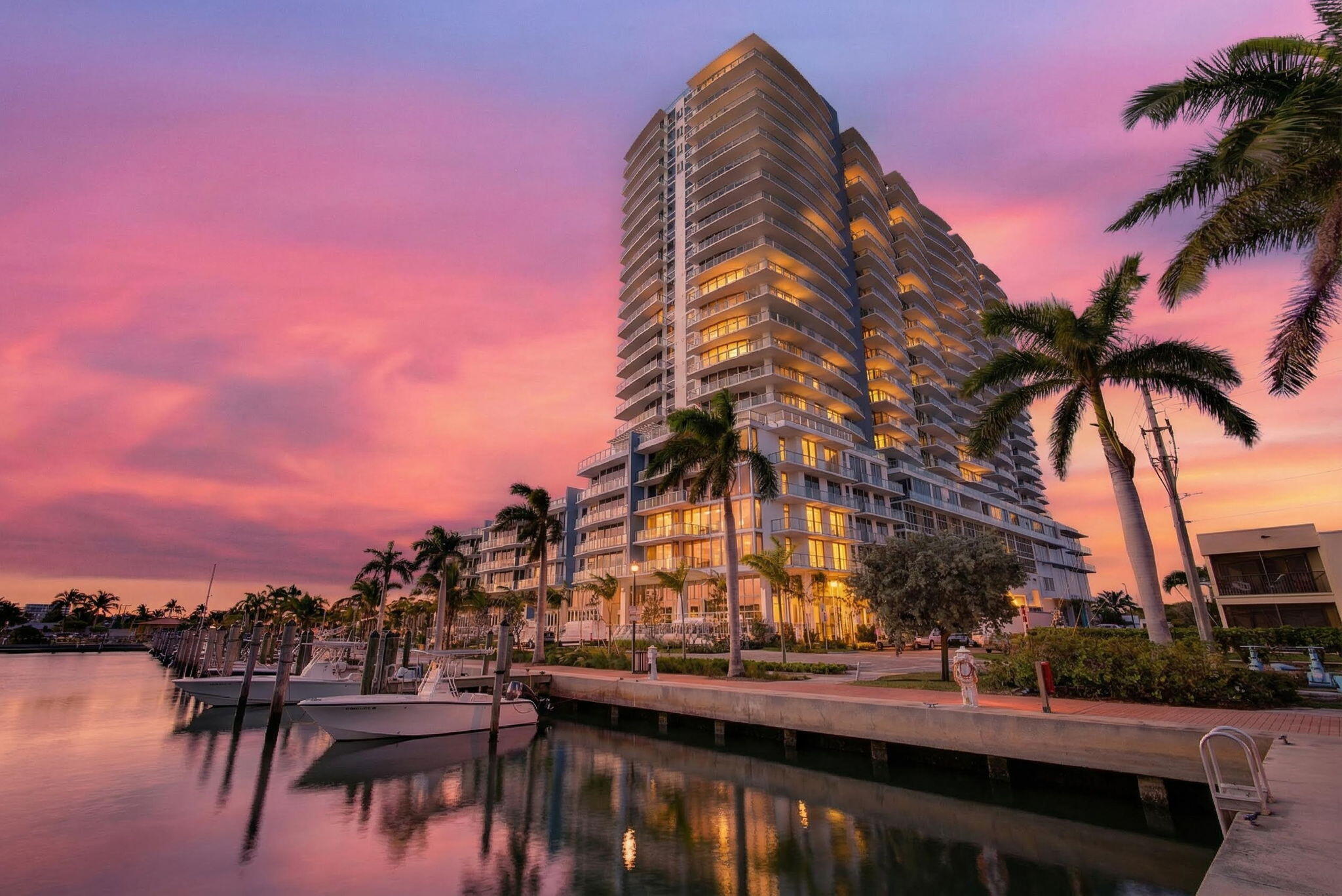 Nautilus 220 Condominium - Residential