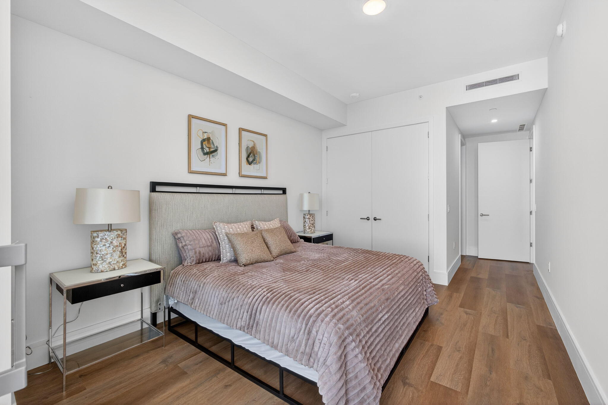 Nautilus 220 Condominium - Residential