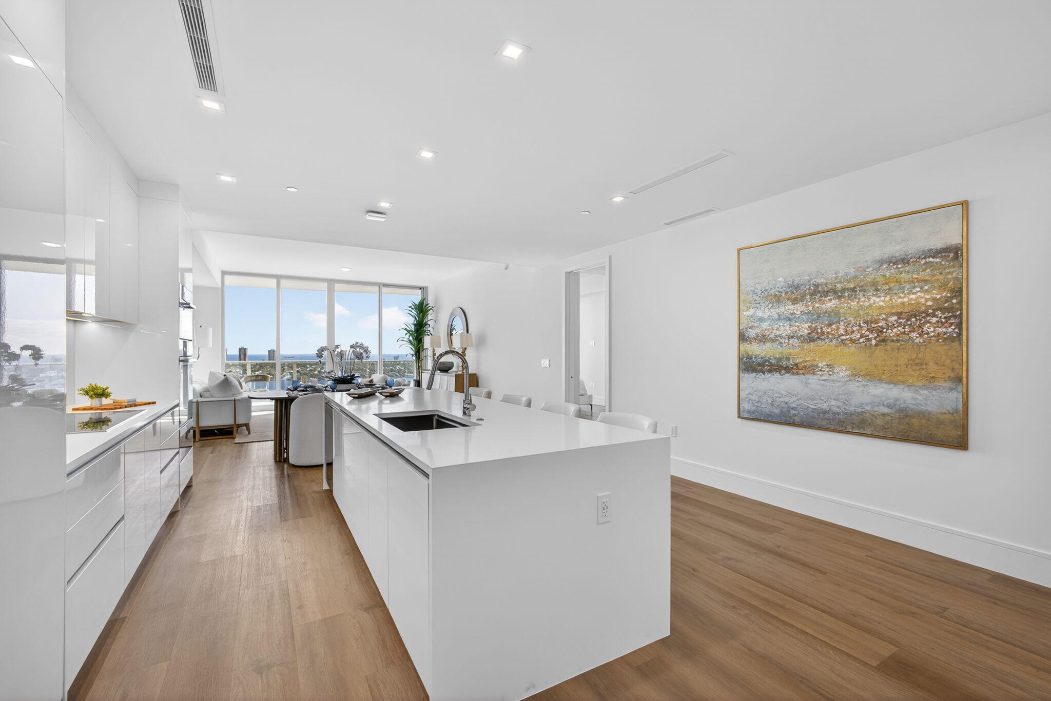 Nautilus 220 Condominium - Residential