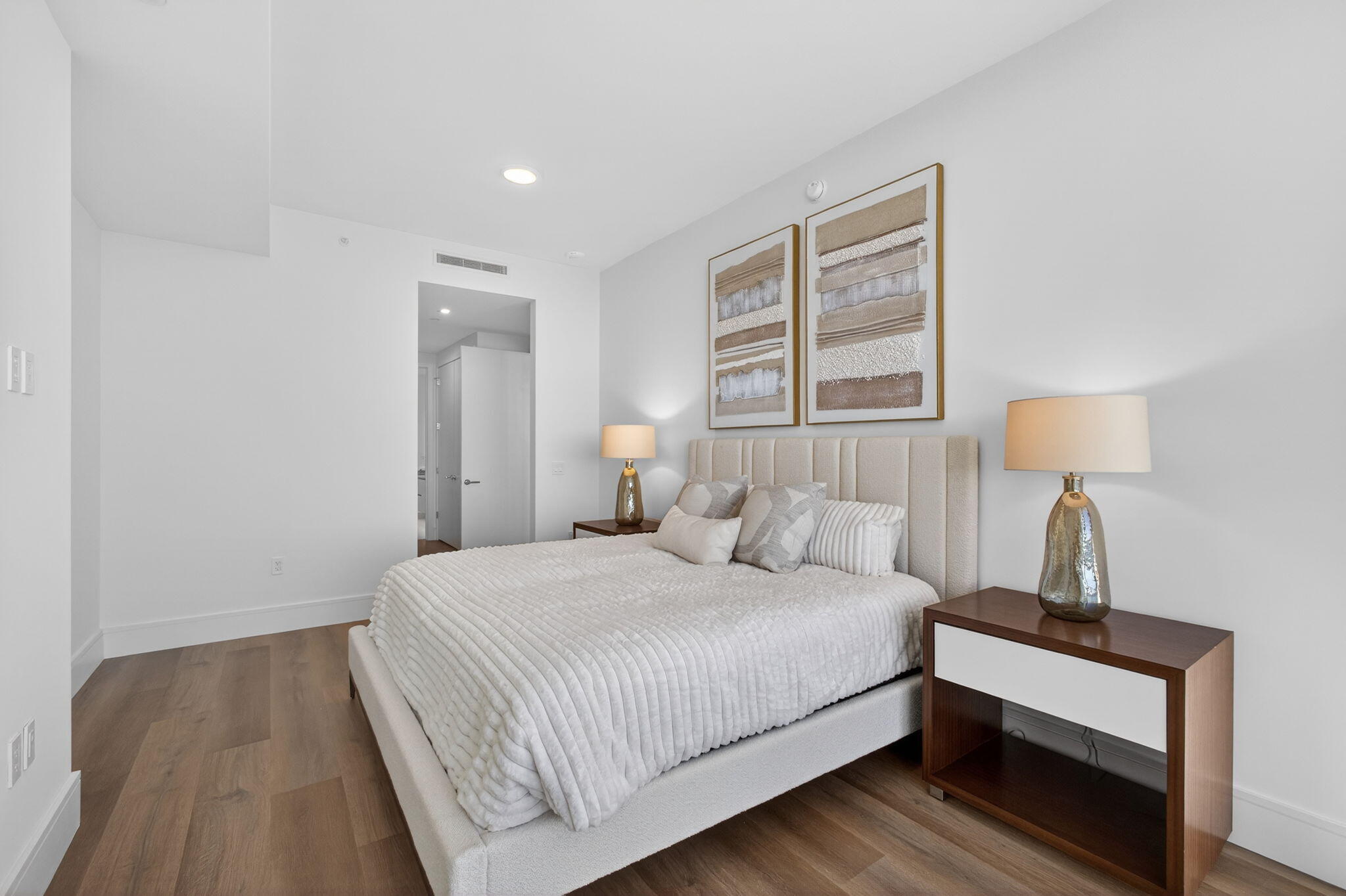 Nautilus 220 Condominium - Residential