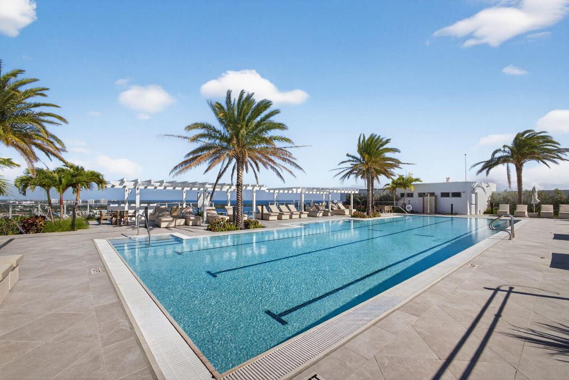 Nautilus 220 Condominium - Residential