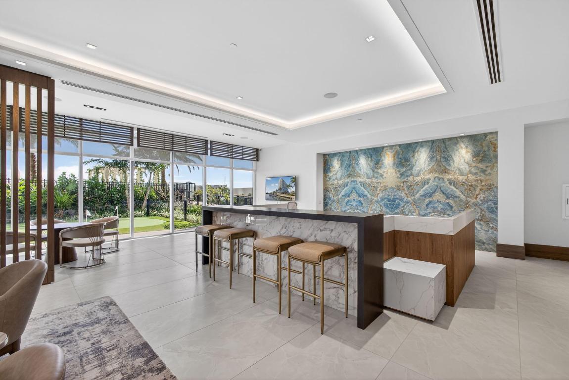 Nautilus 220 Condominium - Residential