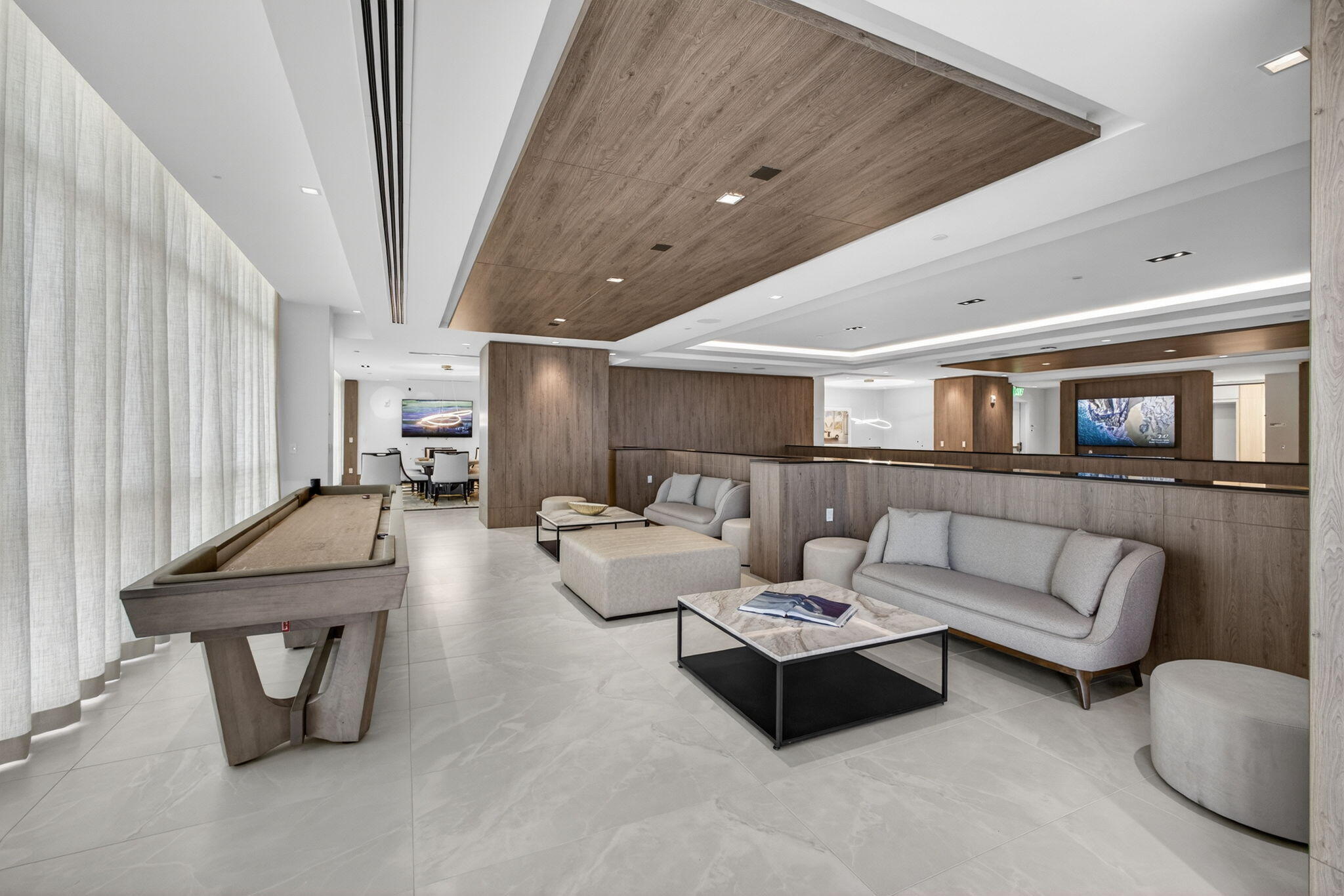 Nautilus 220 Condominium - Residential