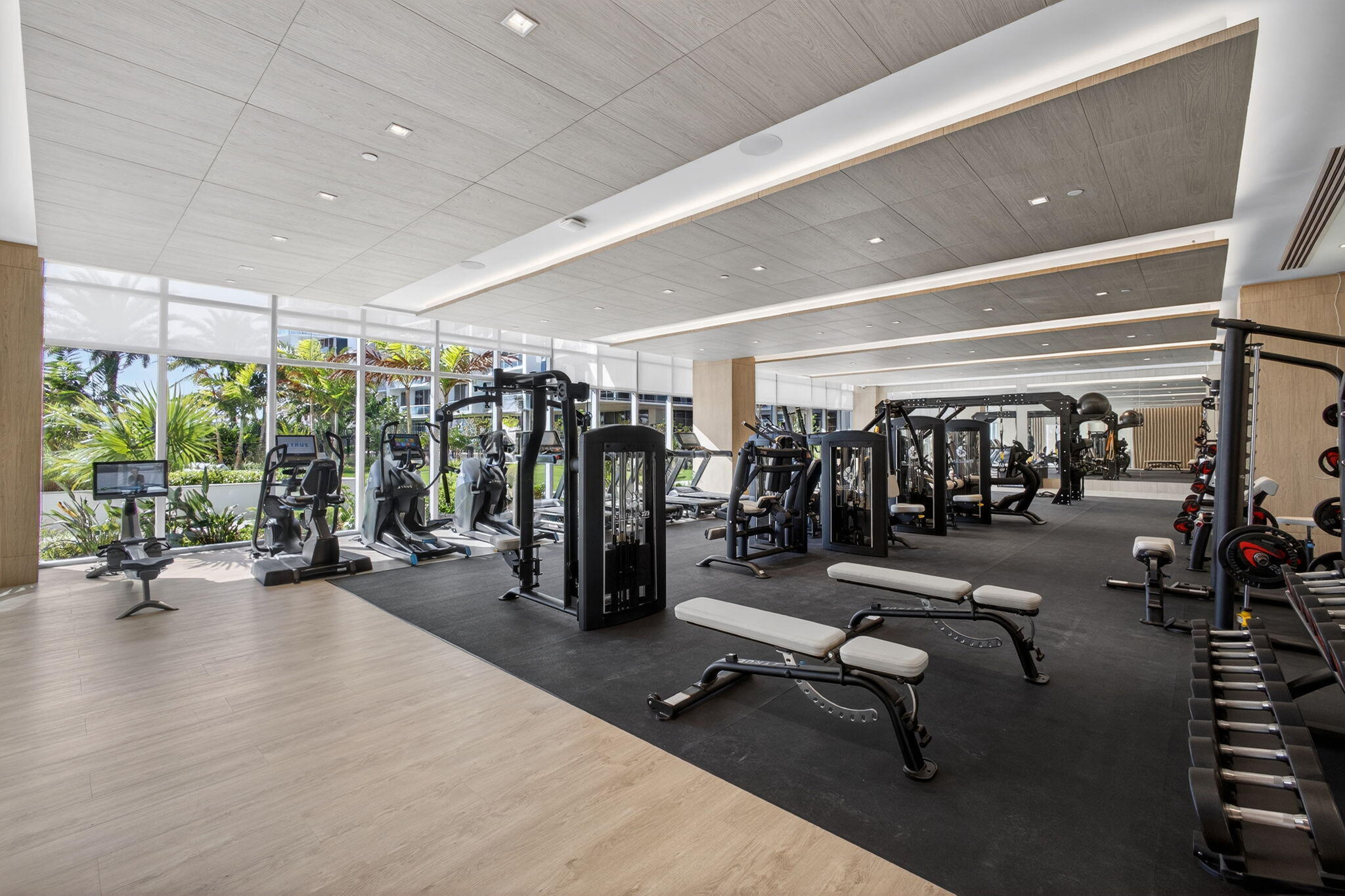 Nautilus 220 Condominium - Residential