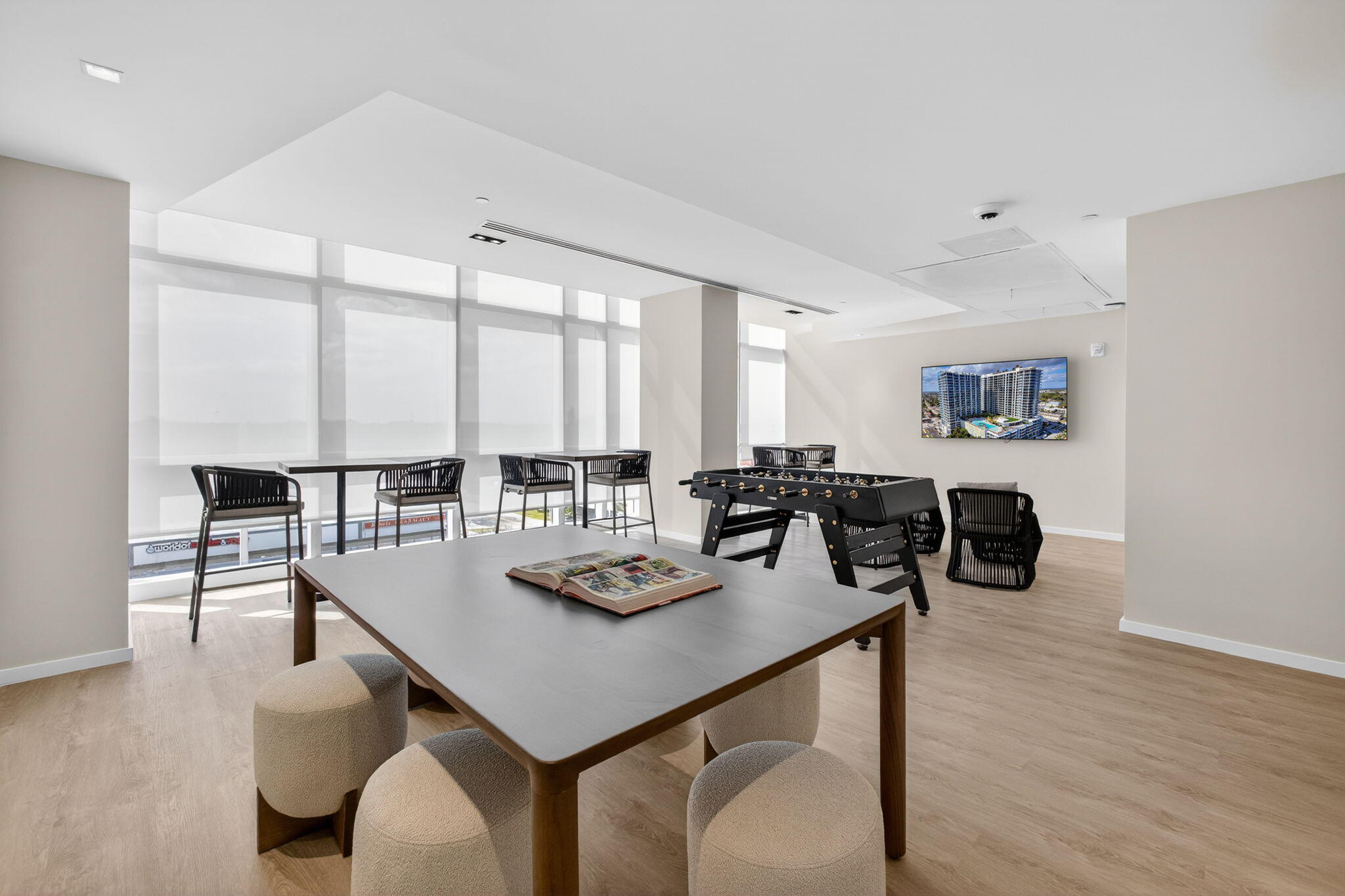 Nautilus 220 Condominium - Residential