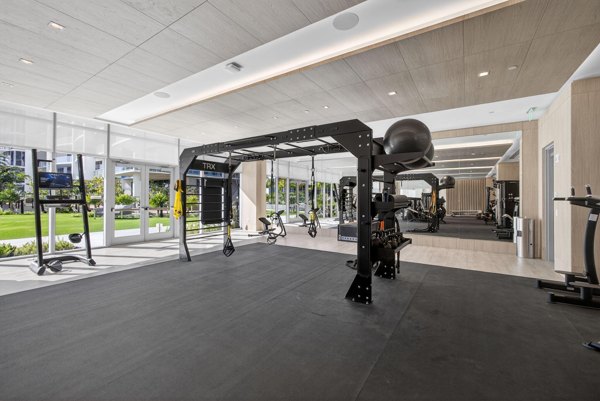 Nautilus 220 Condominium - Residential