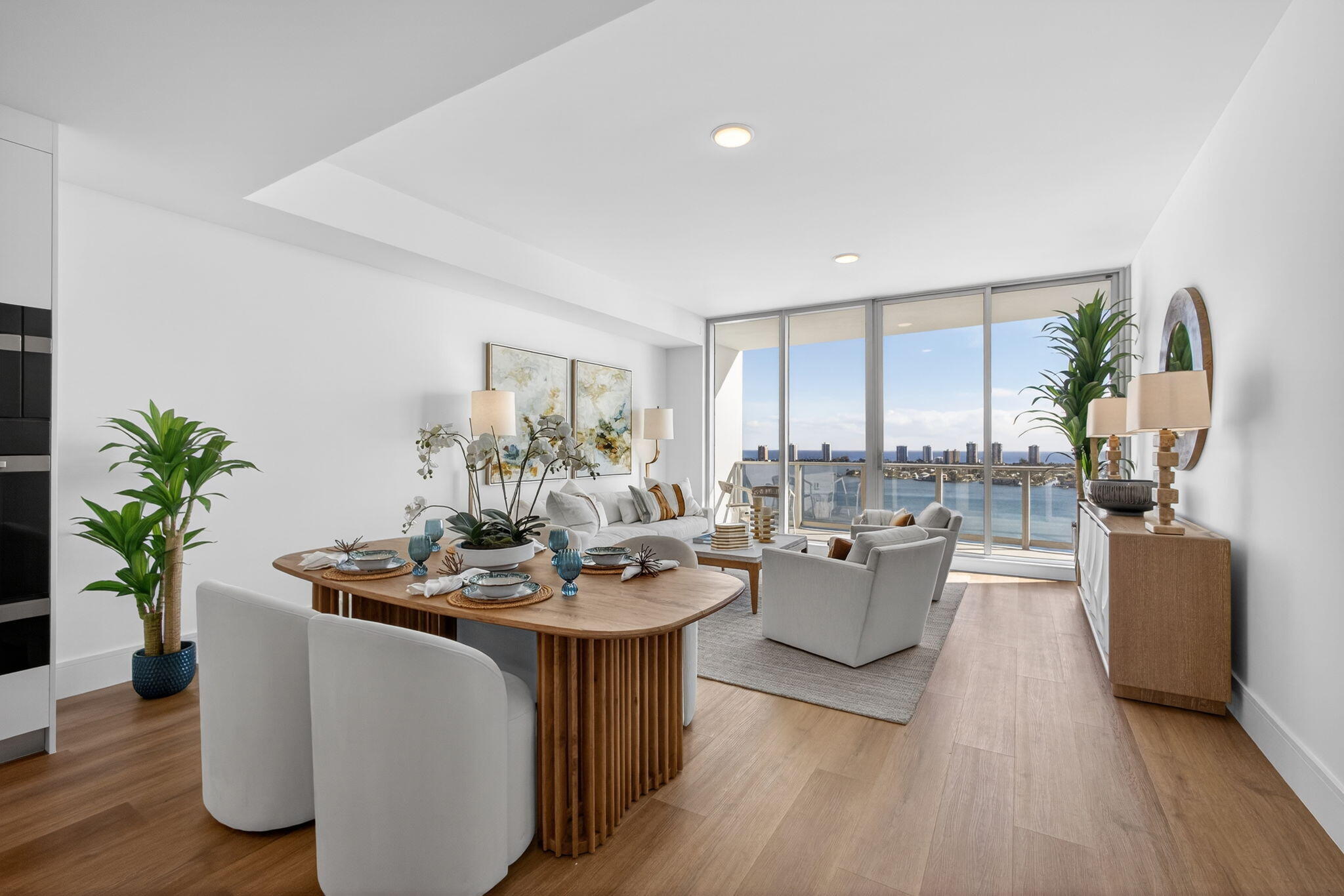 Nautilus 220 Condominium - Residential