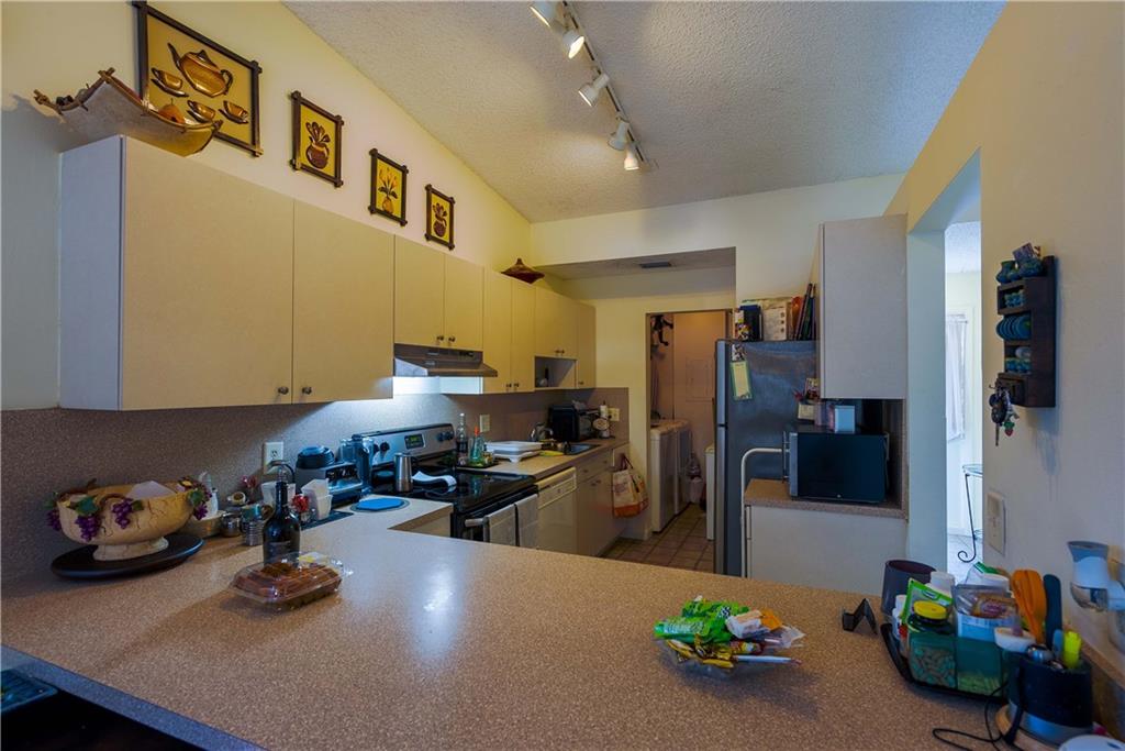 Rainbow Lakes Villas - Residential