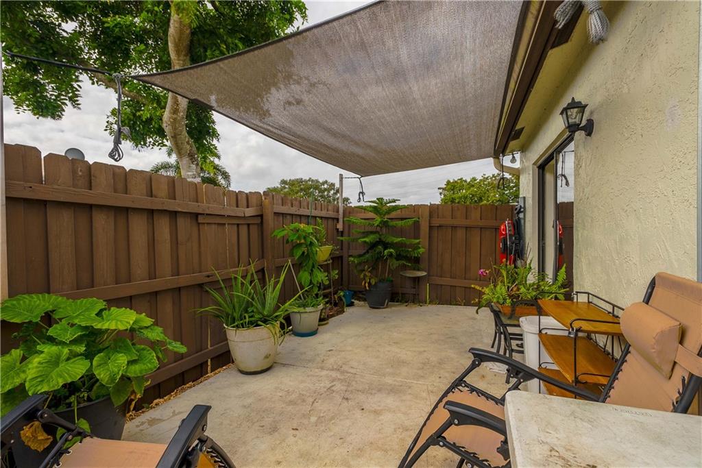 Rainbow Lakes Villas - Residential