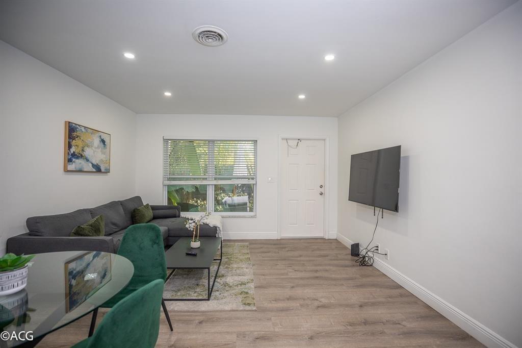 Placido Place 11-43 B - Residential Lease