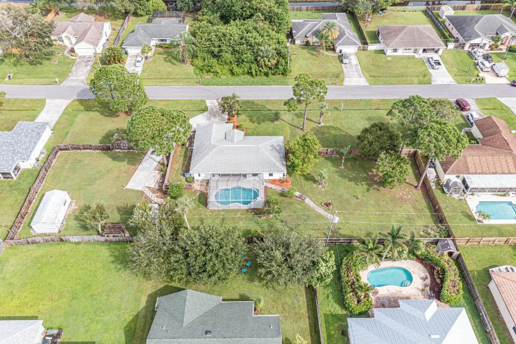 Photo of 1622 SW Alvaton Avenue, Port Saint Lucie, FL 34953 (MLS # R10927230)