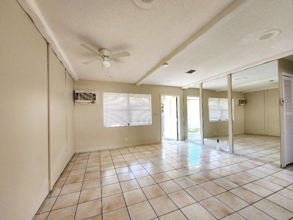 Photo of 215 SW 1st Court #1-2, Pompano Beach, FL 33060 (MLS # R10997255)