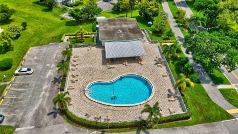 Tiny photo for 40 Prescott B #40, Deerfield Beach, FL 33442 (MLS # B26006507)