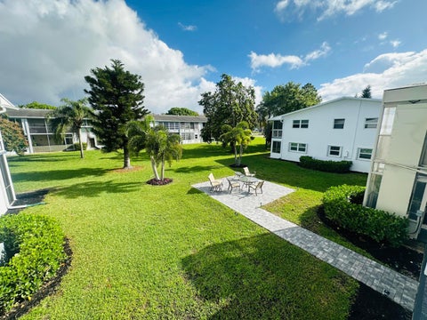 Tiny photo for 40 Prescott B #40, Deerfield Beach, FL 33442 (MLS # B26006507)