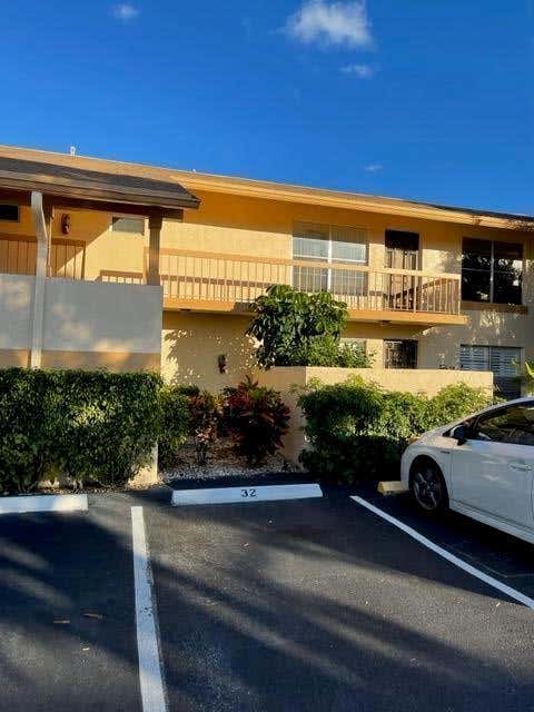 Photo of 13586 Sabal Palm Court #D, Delray Beach, FL 33484 (MLS # R10766899)