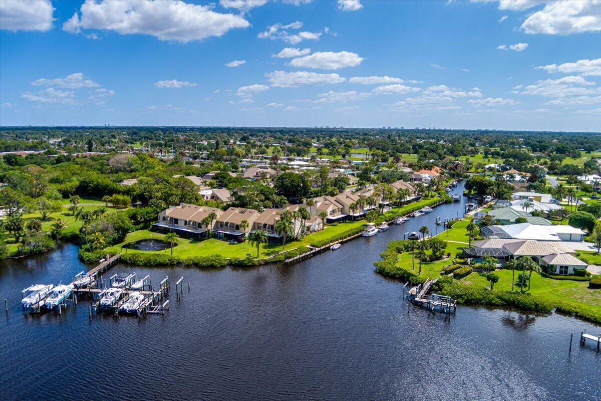 TARPON BAY MOORINGS - Residential