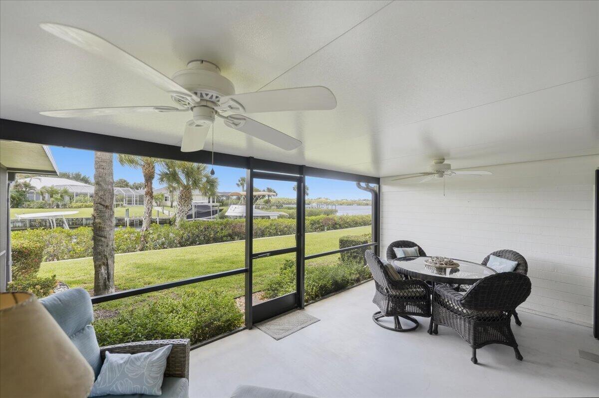 TARPON BAY MOORINGS - Residential