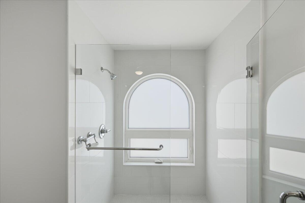 TARPON BAY MOORINGS - Residential