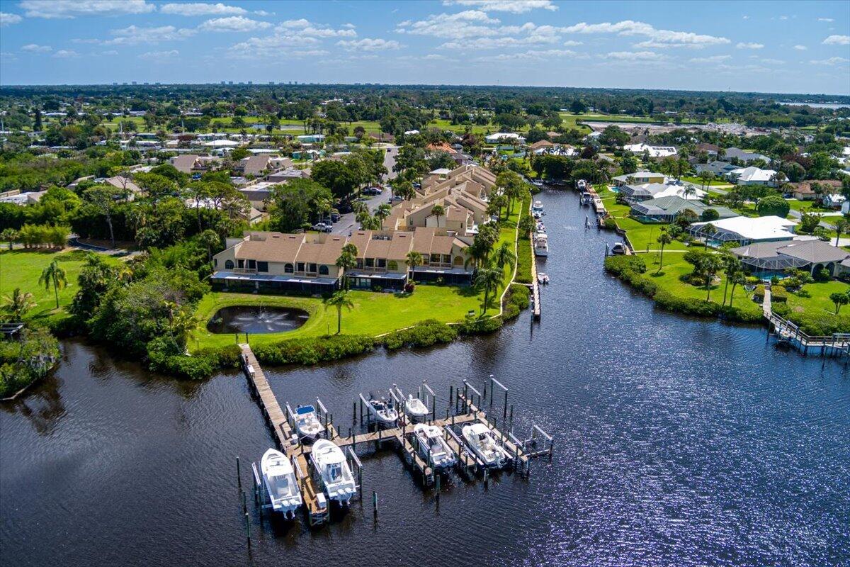 TARPON BAY MOORINGS - Residential