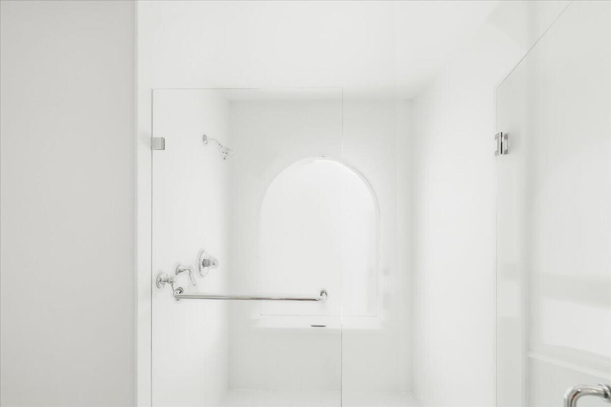 TARPON BAY MOORINGS - Residential