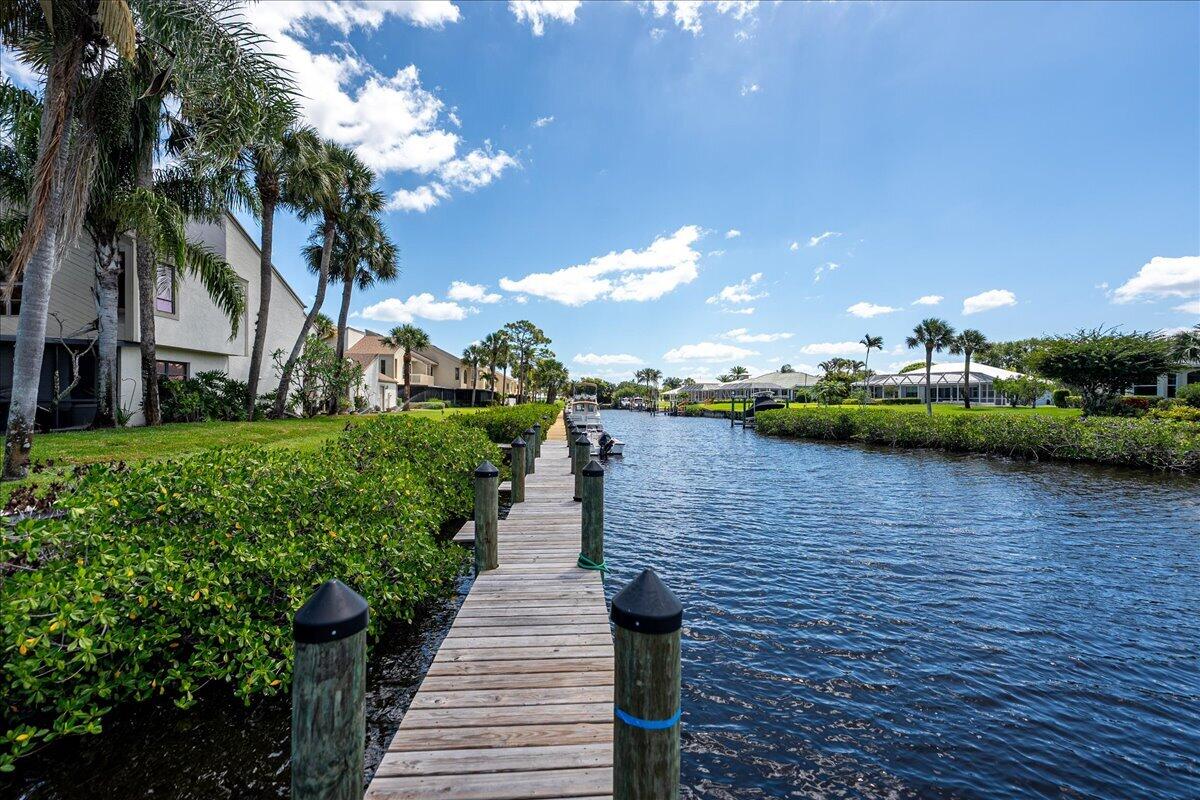 TARPON BAY MOORINGS - Residential