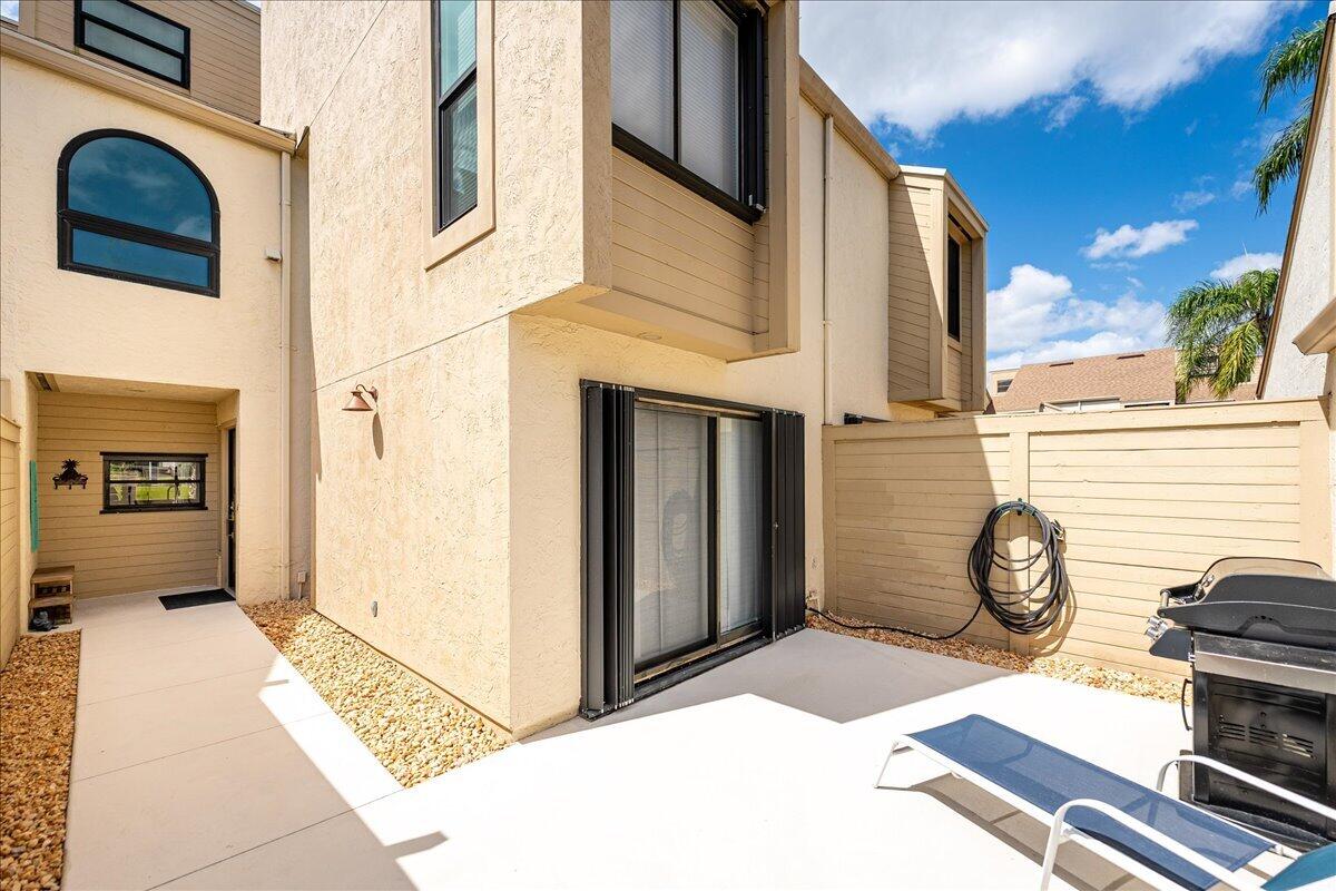 TARPON BAY MOORINGS - Residential