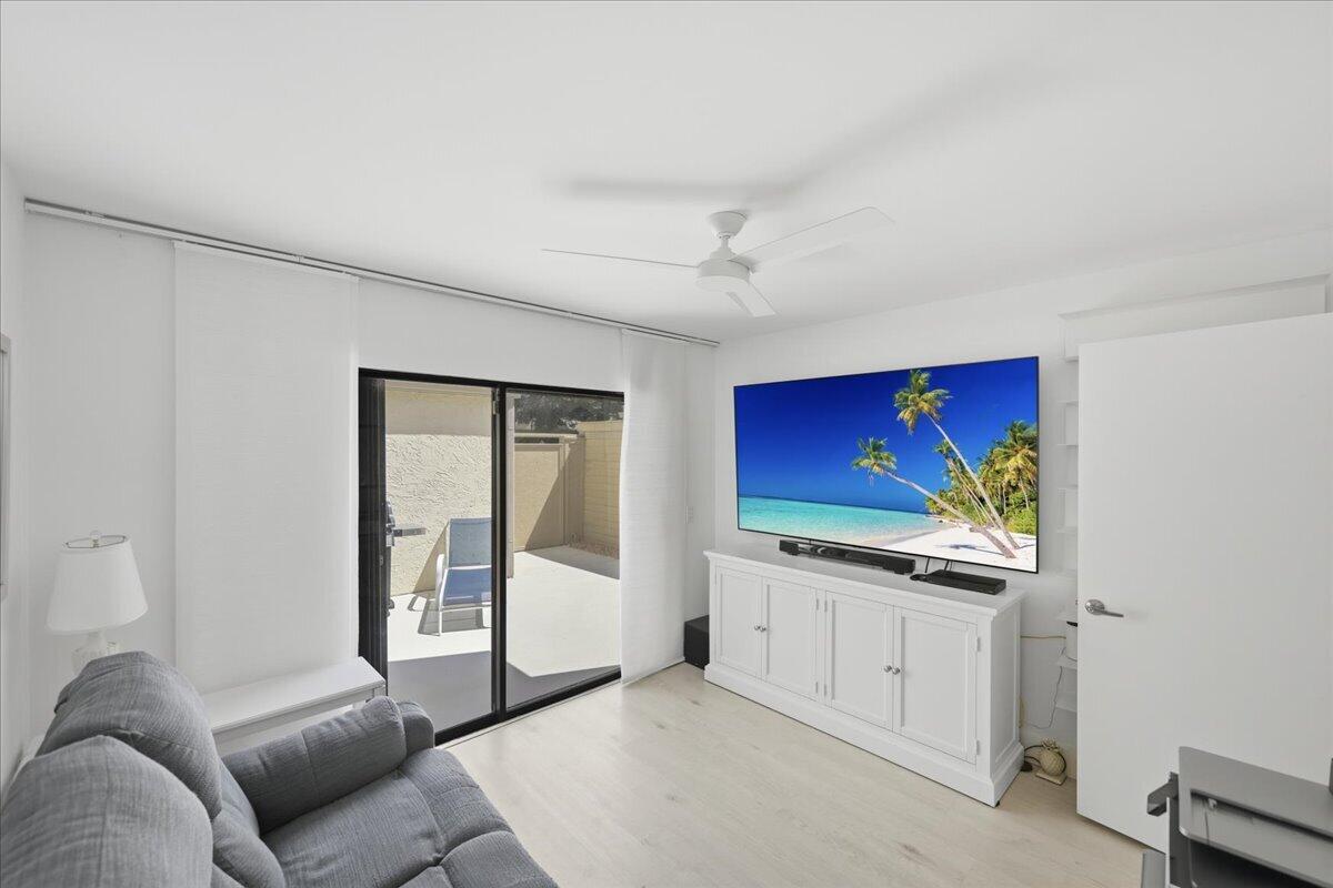 TARPON BAY MOORINGS - Residential