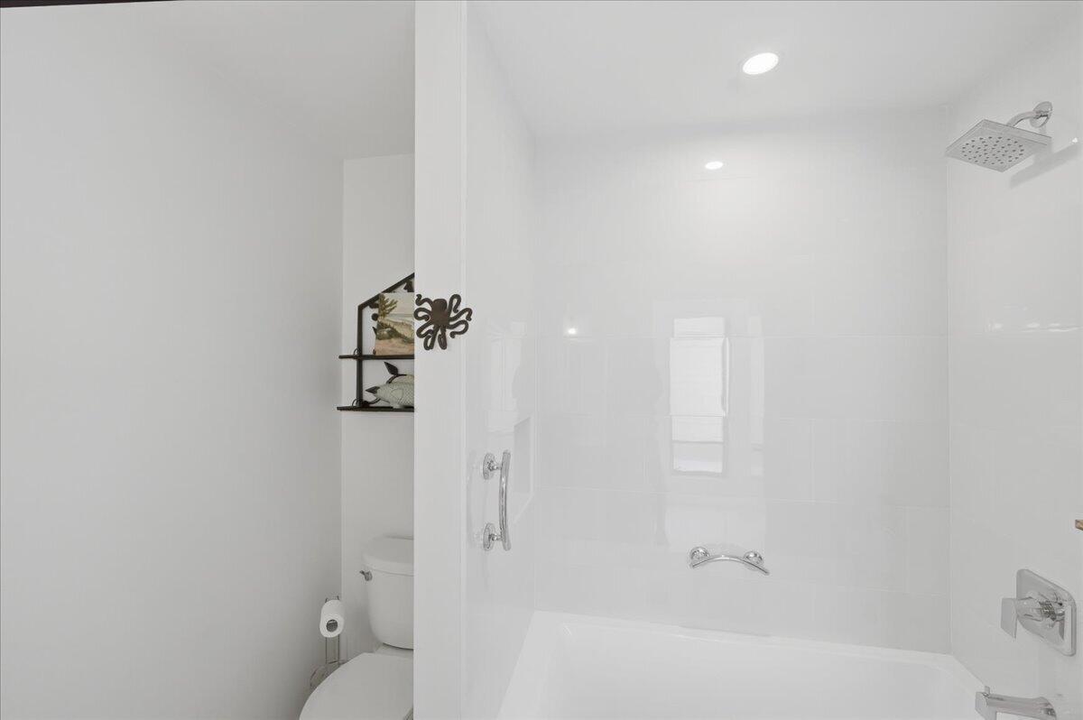 TARPON BAY MOORINGS - Residential