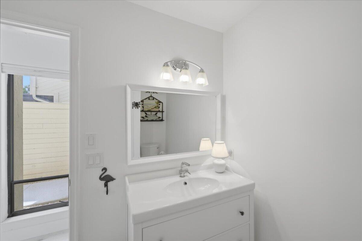 TARPON BAY MOORINGS - Residential