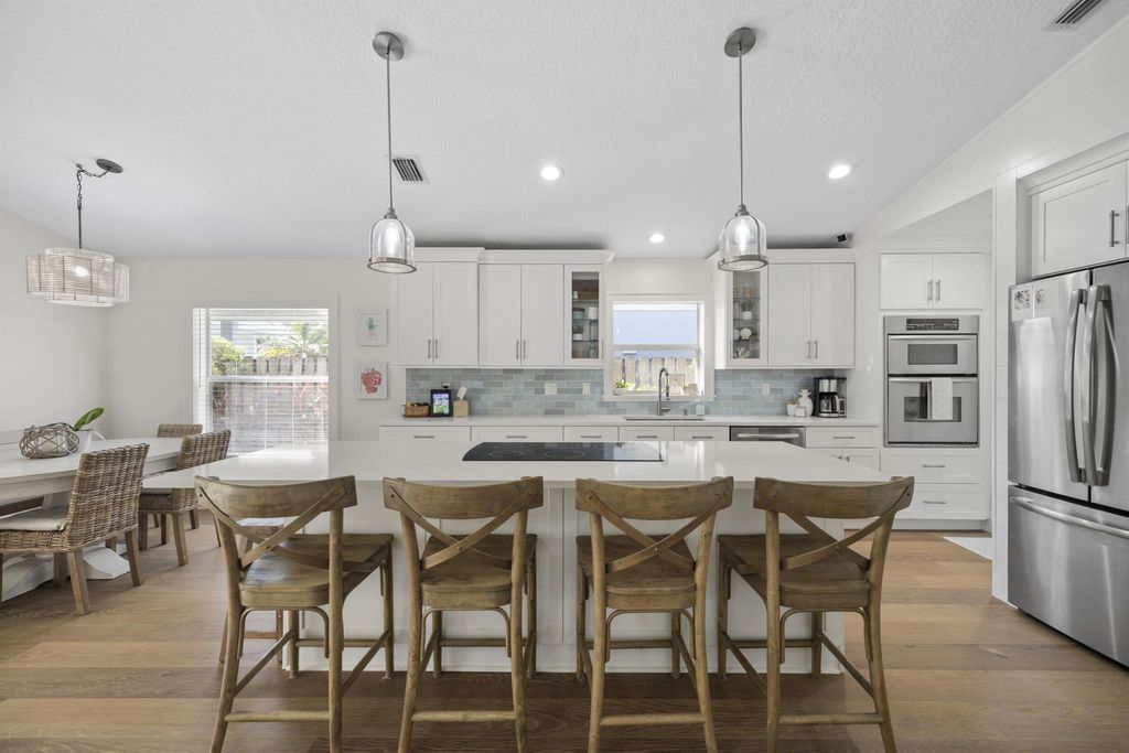 Photo of 403 N Perry Avenue, Jupiter, FL 33458 (MLS # R11095405)