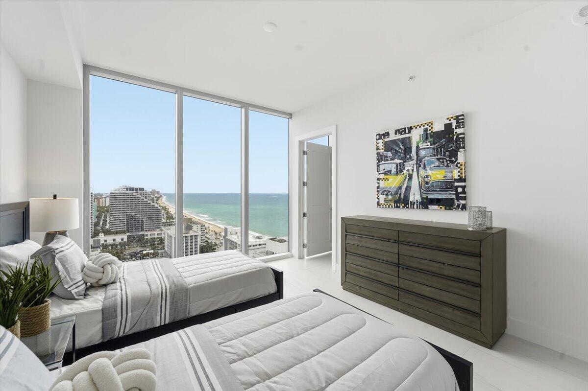 SELENE OCEANFRONT RESIDEN - Residential