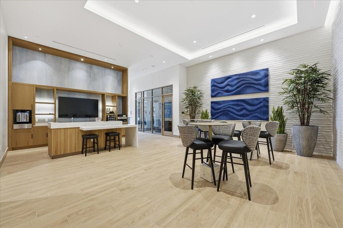 SELENE OCEANFRONT RESIDEN - Residential