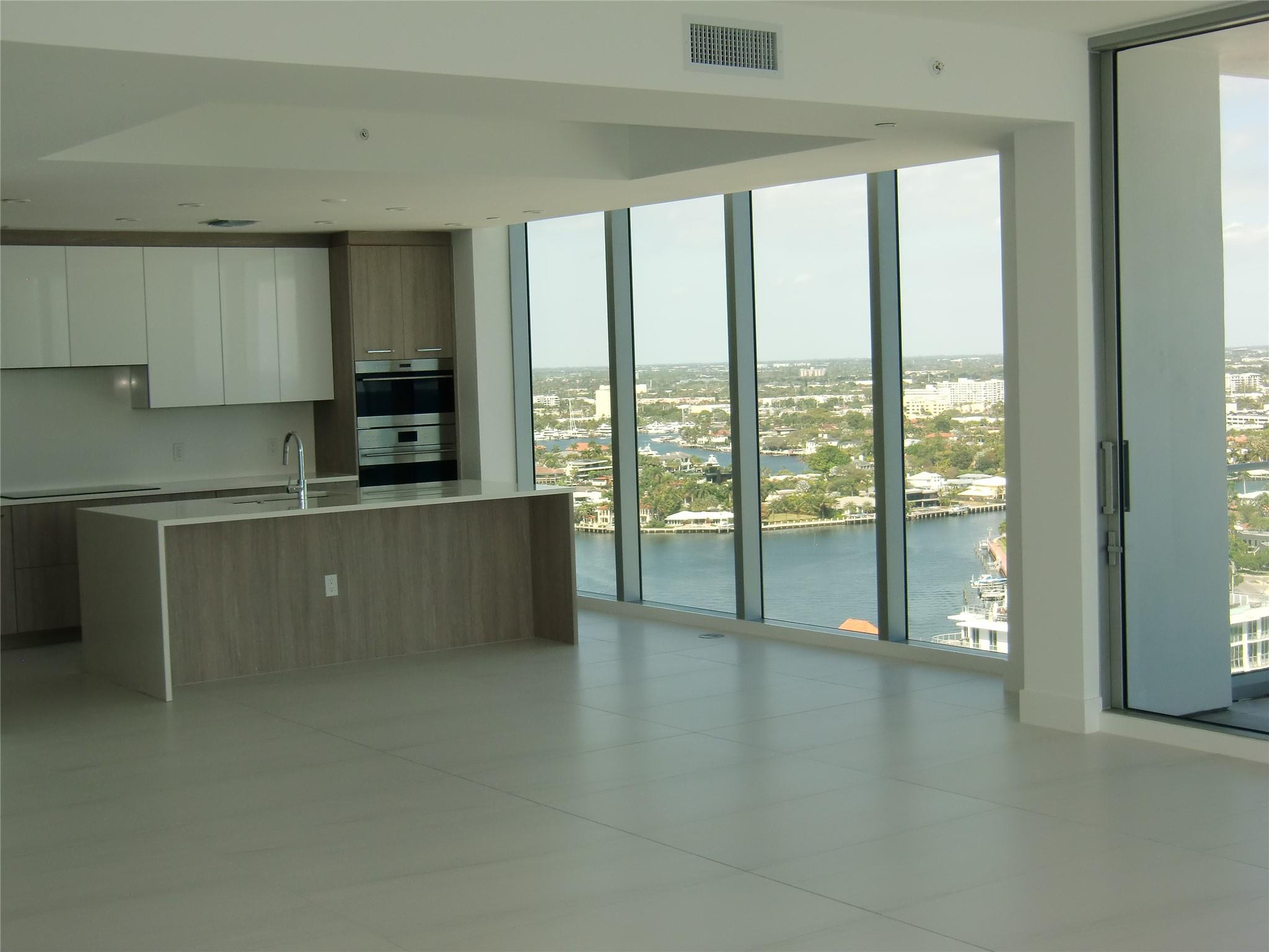 SELENE OCEANFRONT RESIDEN - Residential