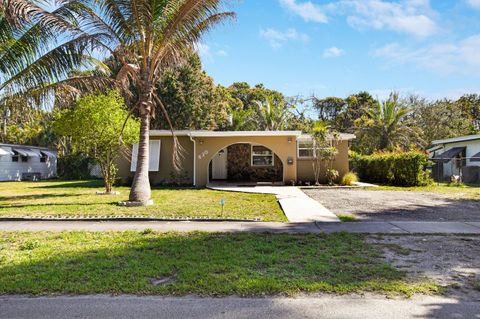 830 NE 140th North Miami FL 33161