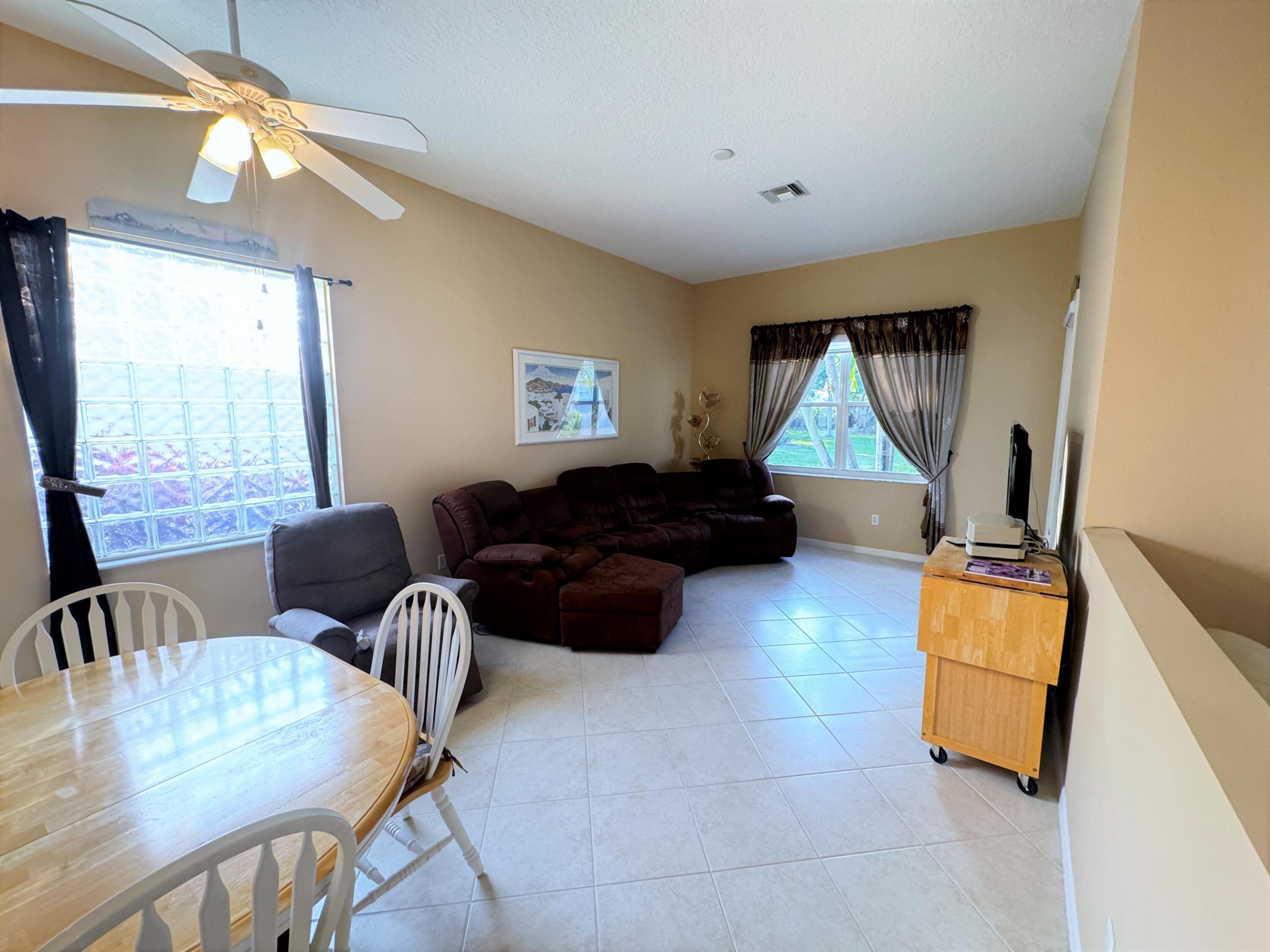 12868 Coral Lakes Drive Drive