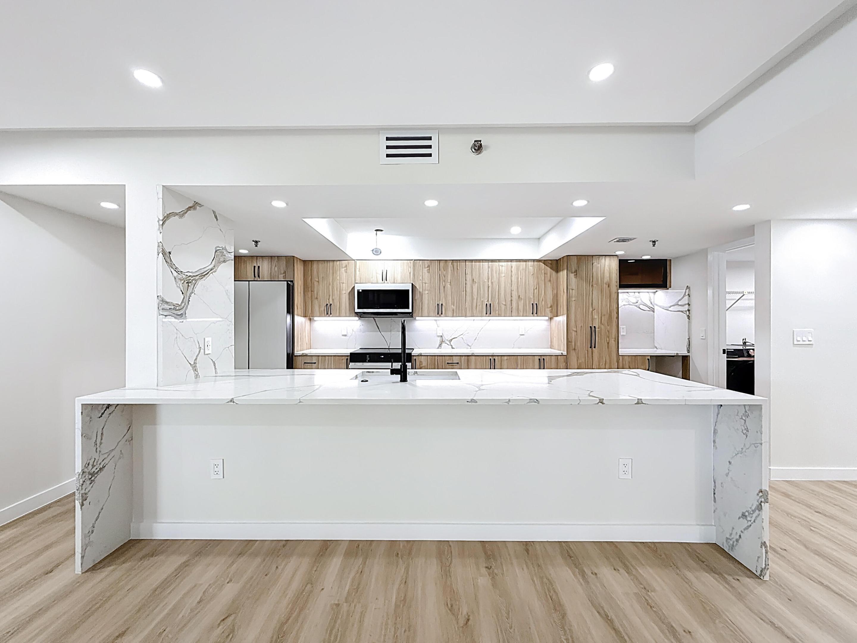 LAVERS RESORT & RACQUET CLUB - Residential Lease