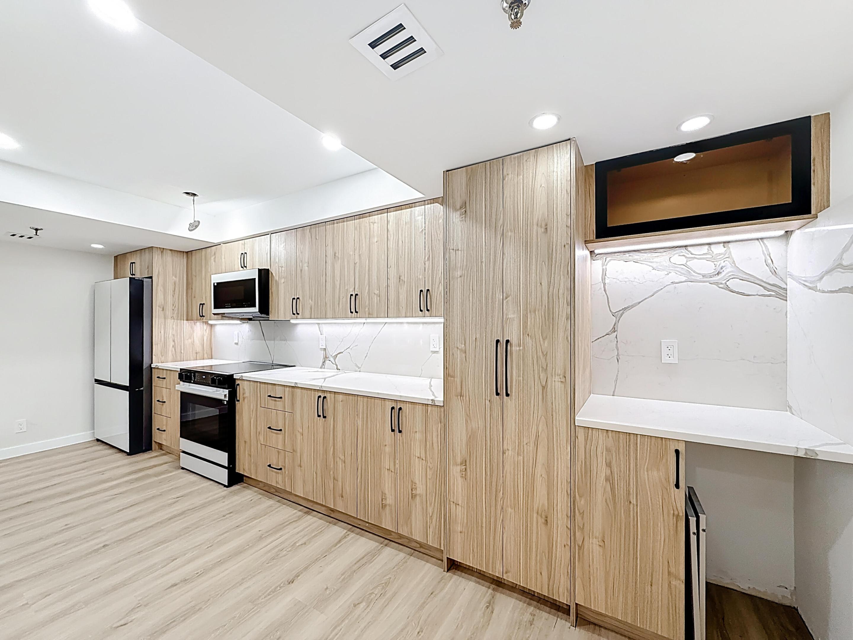 955 Egret Circle 207