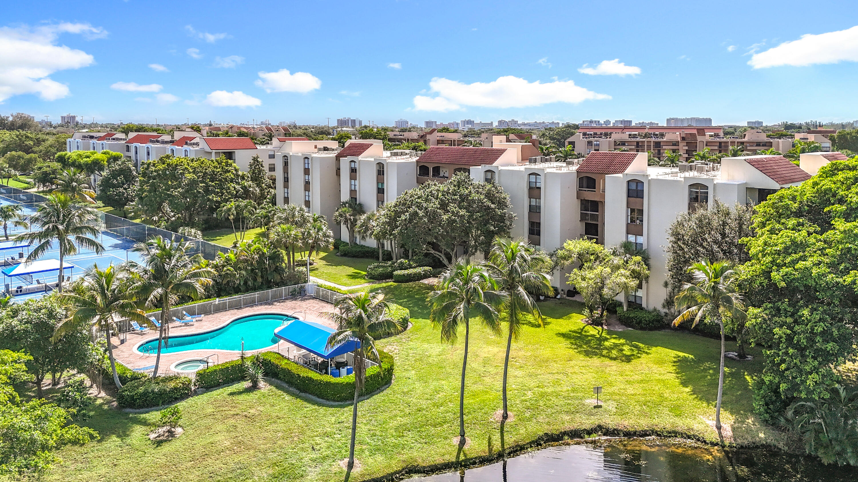 LAVERS RESORT & RACQUET CLUB - Residential Lease