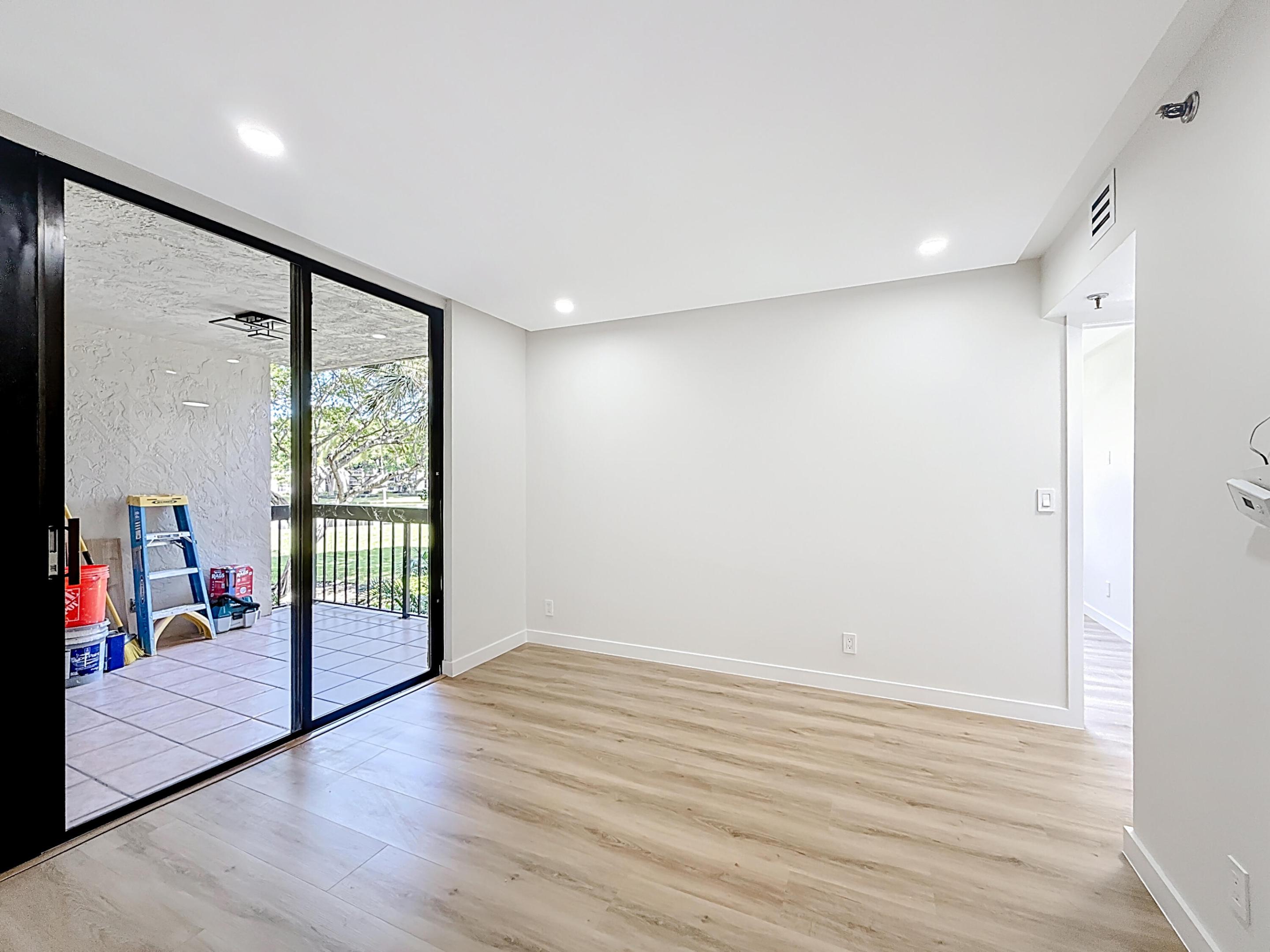 LAVERS RESORT & RACQUET CLUB - Residential Lease